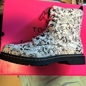 Betsey Johnson Torrid Combat boots Tattoo